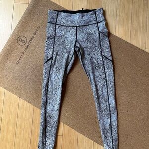 Lululemon Black and White Patterned Leggings